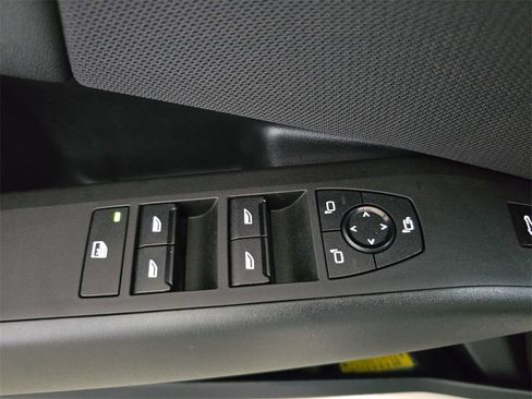 Used 2025 BMW X3 xDrive30i w/ Premium Package image 28