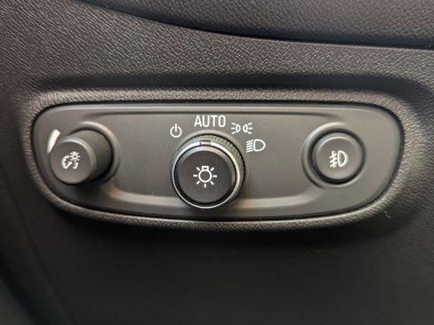 Used 2020 Chevrolet Equinox LT w/ Midnight Edition AWD/4WD image 17
