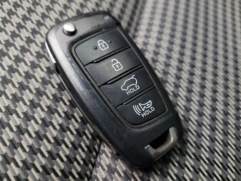 Used 2018 Hyundai Kona SE FWD image 32