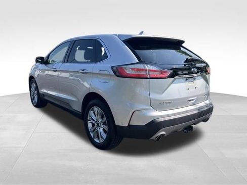 Used 2019 Ford Edge Titanium w/ Equipment Group 301A AWD/4WD image 8