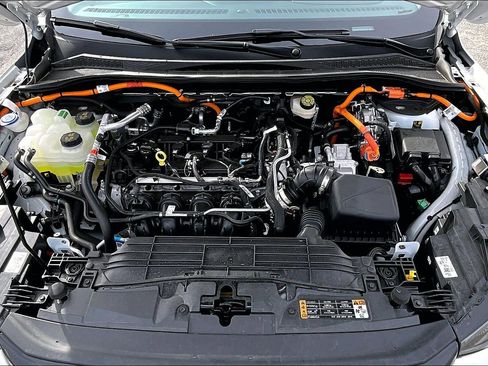 New 2024 Ford Escape SE w/ PHEV Premium Package image 10