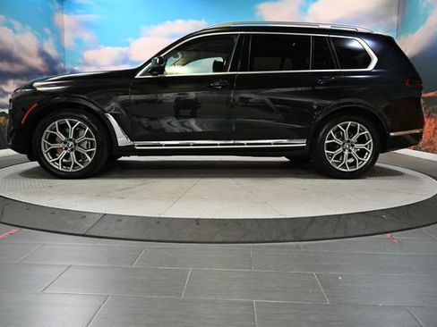 Used 2024 BMW X7 xDrive40i w/ Premium Package AWD/4WD image 4