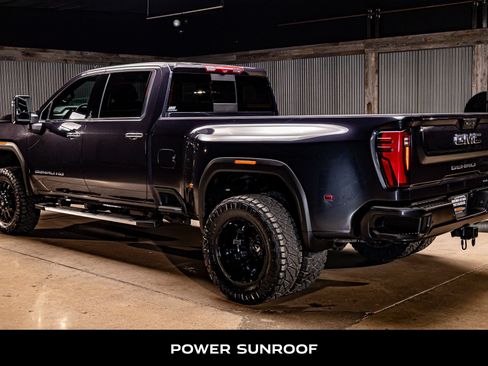 Used 2024 GMC Sierra 3500 Denali w/ Denali Reserve Package AWD/4WD image 7