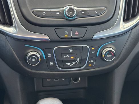 Used 2023 Chevrolet Equinox LT FWD image 29
