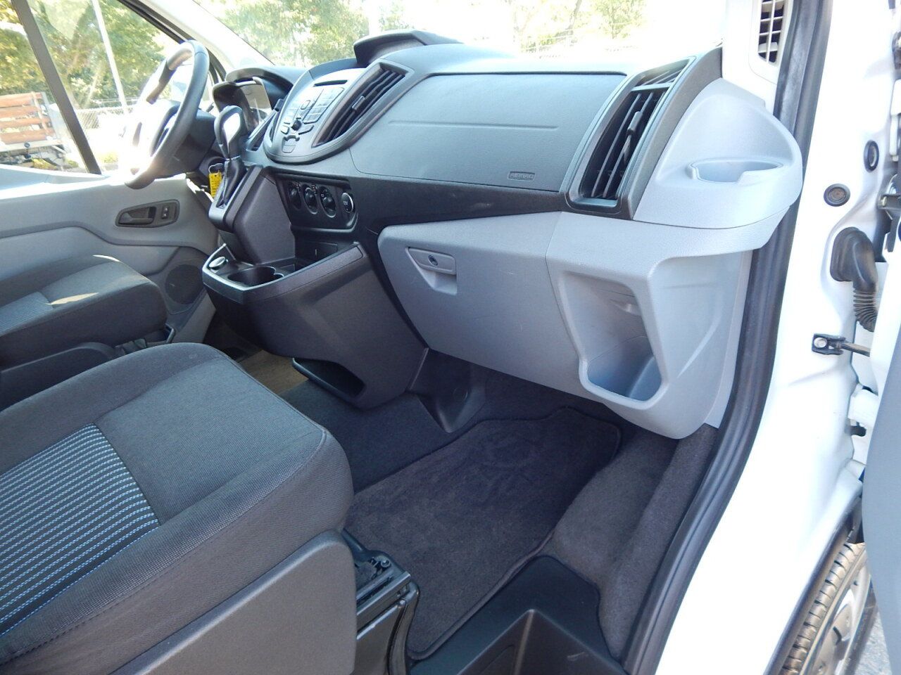 Used 2018 Ford Transit 350 XL RWD image 19