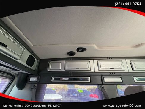 Used 2003 Ford E-150 and Econoline 150 Commercial Van 3D image 52