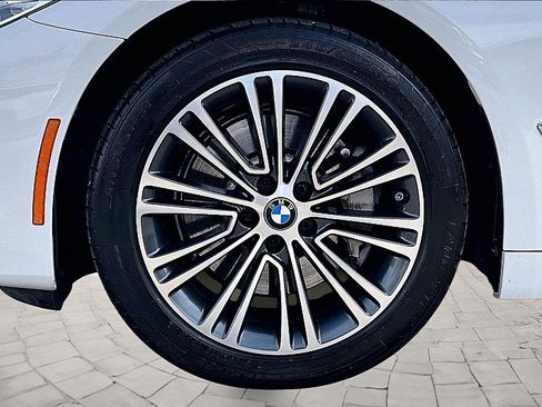 Used 2019 BMW 530i 530i Sedan w/ Convenience Package image 8