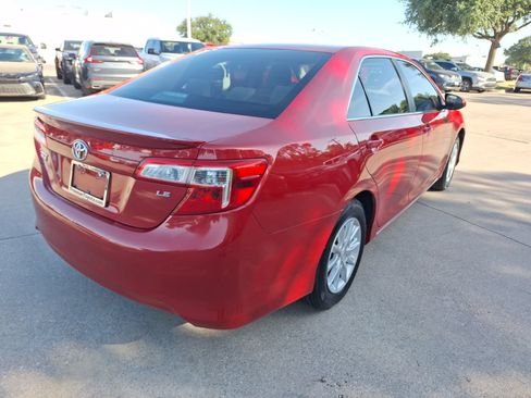 Used 2012 Toyota Camry LE FWD image 6