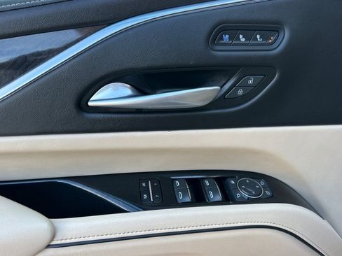 Certified 2023 Cadillac Escalade Premium Luxury w/ Performance Package image 11