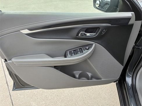 Used 2018 Chevrolet Impala LS image 18