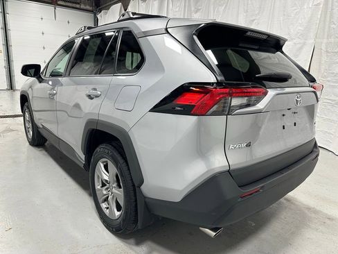 Used 2025 Toyota RAV4 XLE image 5