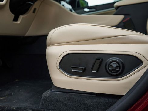 New 2025 Jeep Grand Cherokee Limited w/ Trailer Tow Package image 17