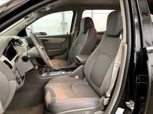 Used 2017 Chevrolet Traverse LT AWD/4WD image 25