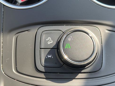 Used 2024 GMC Terrain SLE image 16