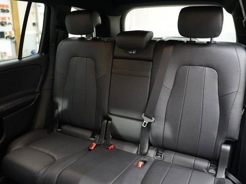 Used 2020 Mercedes-Benz GLB 250 image 34