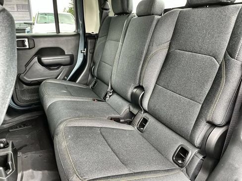 Used 2024 Jeep Gladiator Sport AWD/4WD image 24