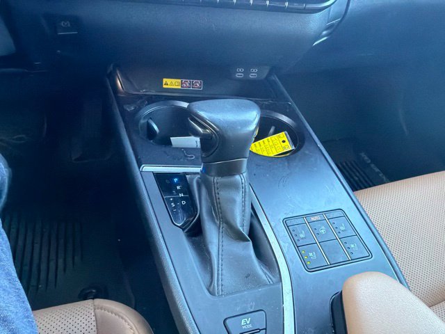 Used 2024 Lexus UX 250h AWD w/ Premium Package image 9