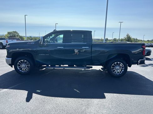 New 2026 Chevrolet Silverado 3500 LTZ w/ LTZ Premium Package AWD/4WD image 4