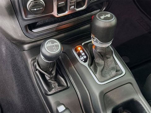 Used 2021 Jeep Wrangler Unlimited Sport AWD/4WD image 23