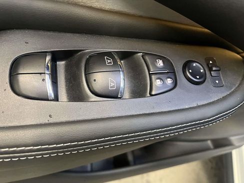 Used 2024 Nissan Murano SL w/ Cargo Package image 12