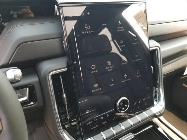 New 2026 GMC Yukon Denali w/ Denali Reserve Package AWD/4WD image 12