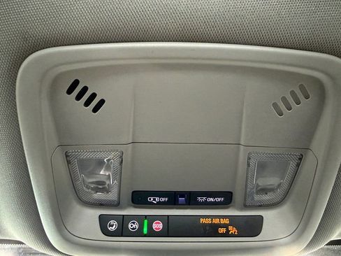 Used 2022 Chevrolet Malibu RS image 33