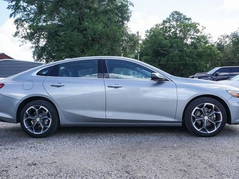 Used 2024 Chevrolet Malibu LT image 3
