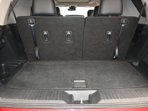 Used 2024 Honda Pilot Touring image 13