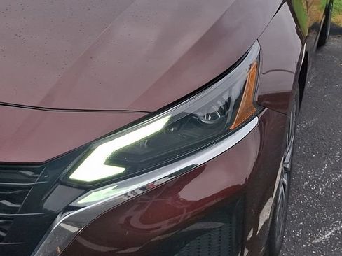 Used 2025 Nissan Altima 2.5 SV AWD/4WD image 9