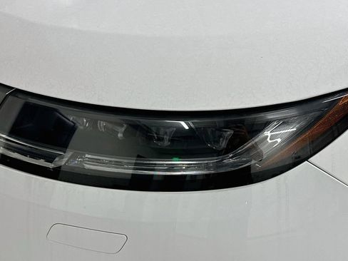Used 2024 Land Rover Range Rover Sport SE AWD/4WD image 32