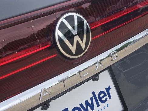 New 2026 Volkswagen Atlas SE FWD image 7