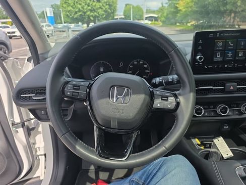Used 2024 Honda HR-V EX-L image 13