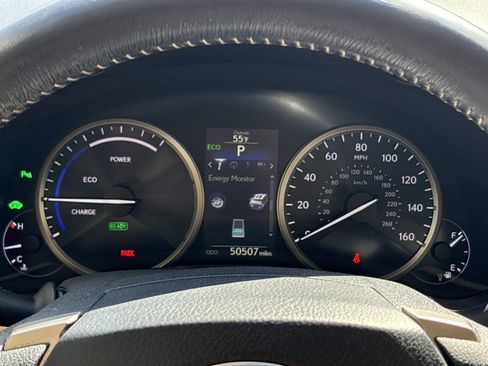 Used 2015 Lexus NX 300h AWD w/ Luxury Package image 21