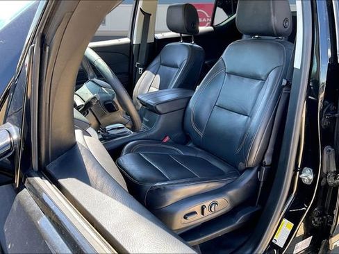 Used 2020 Chevrolet Traverse Premier FWD image 21
