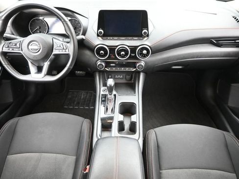Used 2025 Nissan Sentra SR image 14