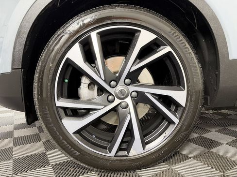 Used 2020 Volvo XC40 T5 R-Design w/ Protection Package Premier AWD/4WD image 25