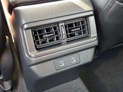 Used 2023 Honda Accord Touring image 11
