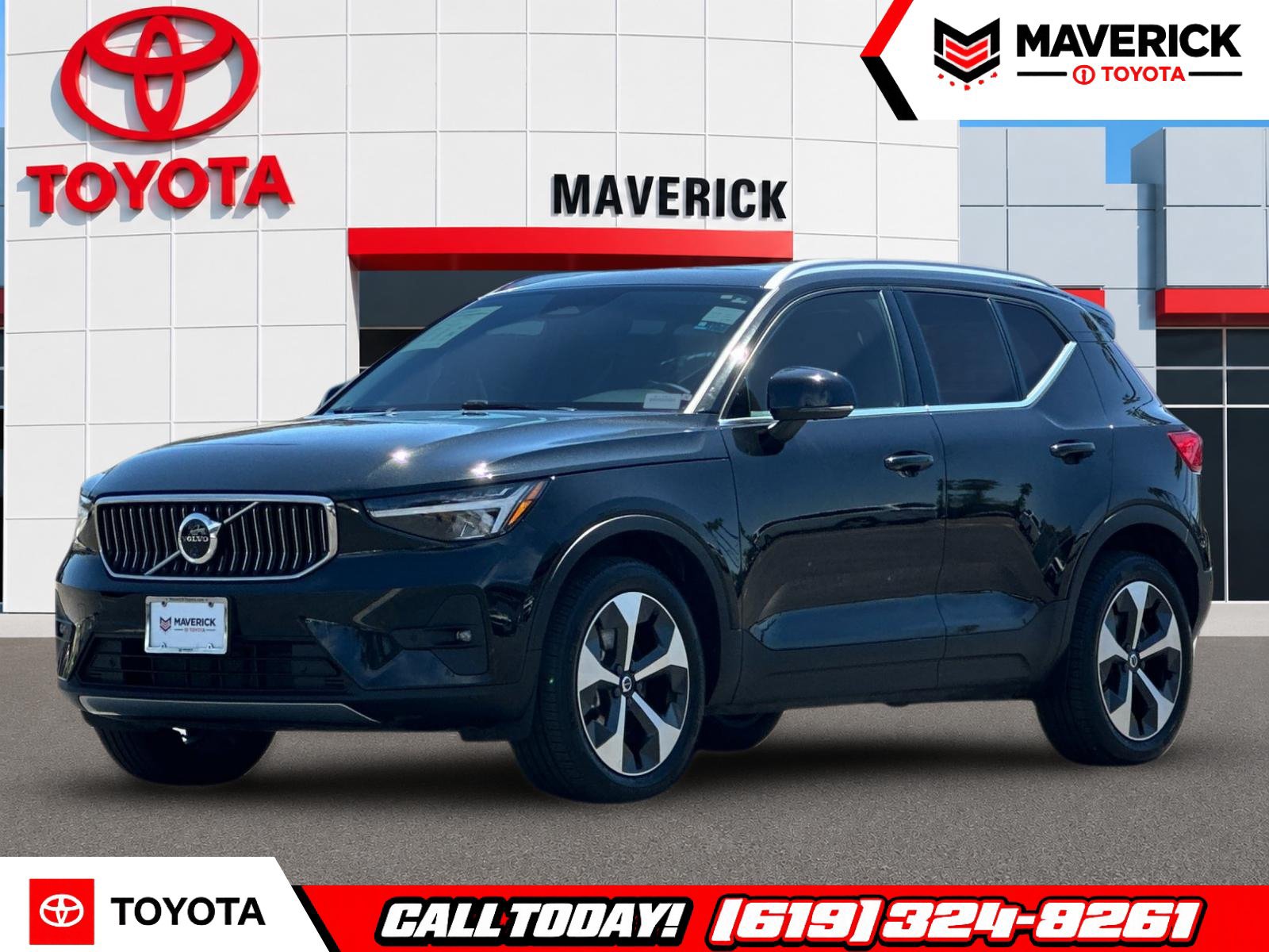 Used 2025 Volvo XC40 B5 Plus AWD/4WD image 1