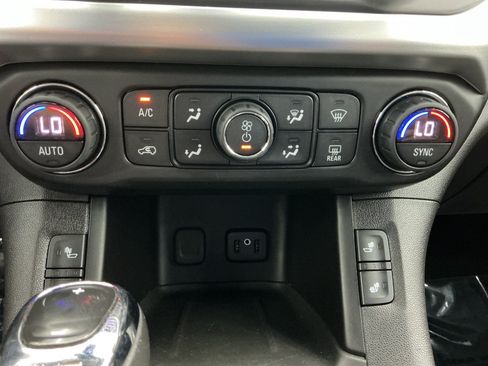 Used 2018 GMC Acadia SLE w/ Driver Alert Package I AWD/4WD image 36