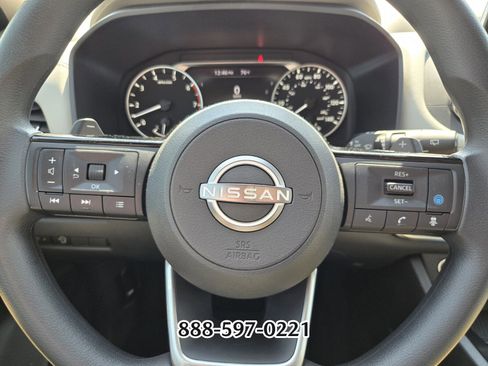 Used 2023 Nissan Rogue SV image 26
