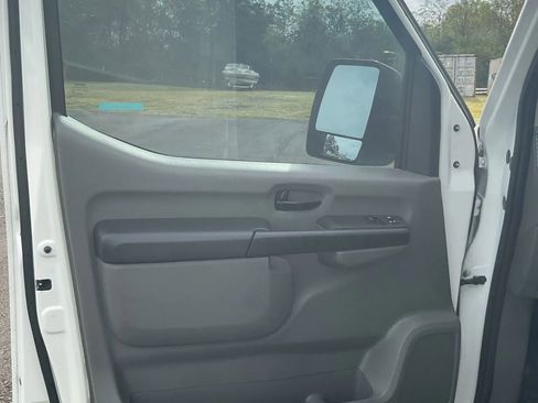 Used 2020 Nissan NV 1500 S image 21