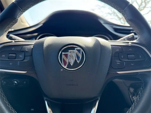 Used 2022 Buick Encore GX Select image 25