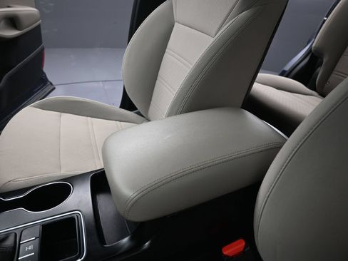 Used 2019 Kia Sorento AWD image 30