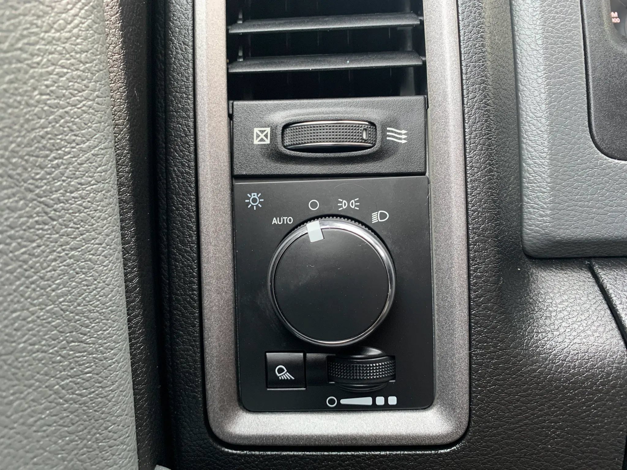 Used 2017 RAM 1500 Tradesman w/ Power & Remote Entry Group RWD image 16
