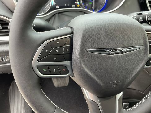 New 2026 Chrysler Voyager LX image 25