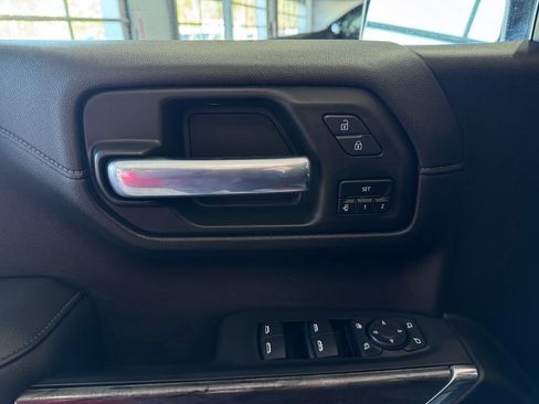 Used 2021 Chevrolet Silverado 1500 LTZ w/ LTZ Premium Package AWD/4WD image 25