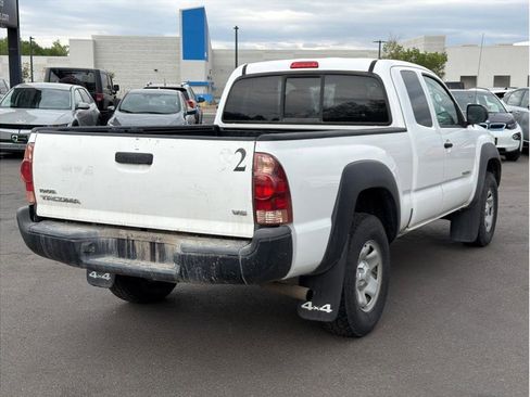 Used 2014 Toyota Tacoma 4x4 Access Cab V6 w/ Convenience Package image 2