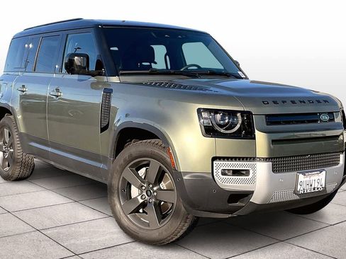 Used 2025 Land Rover Defender 110 S image 2