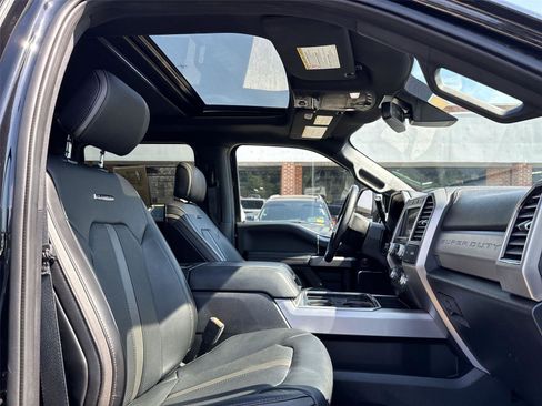 Used 2019 Ford F250 Platinum w/ Platinum Ultimate Package AWD/4WD image 26