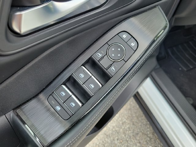 Certified 2025 Nissan Rogue SL w/ SL Premium Package FWD image 20